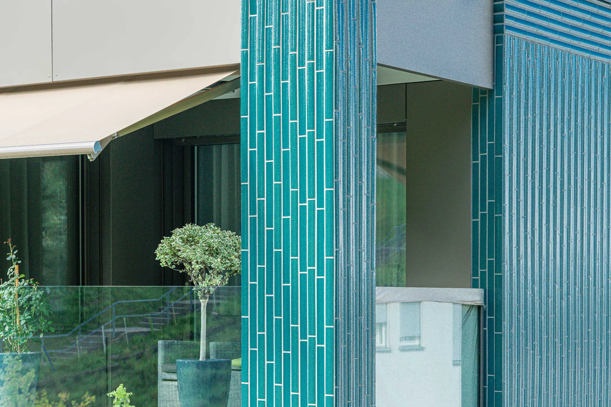 façade céramique vert