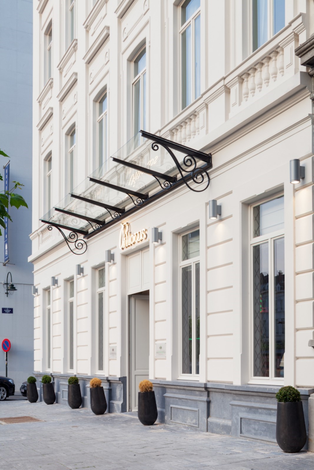 Authentieke gevel met sierelementen