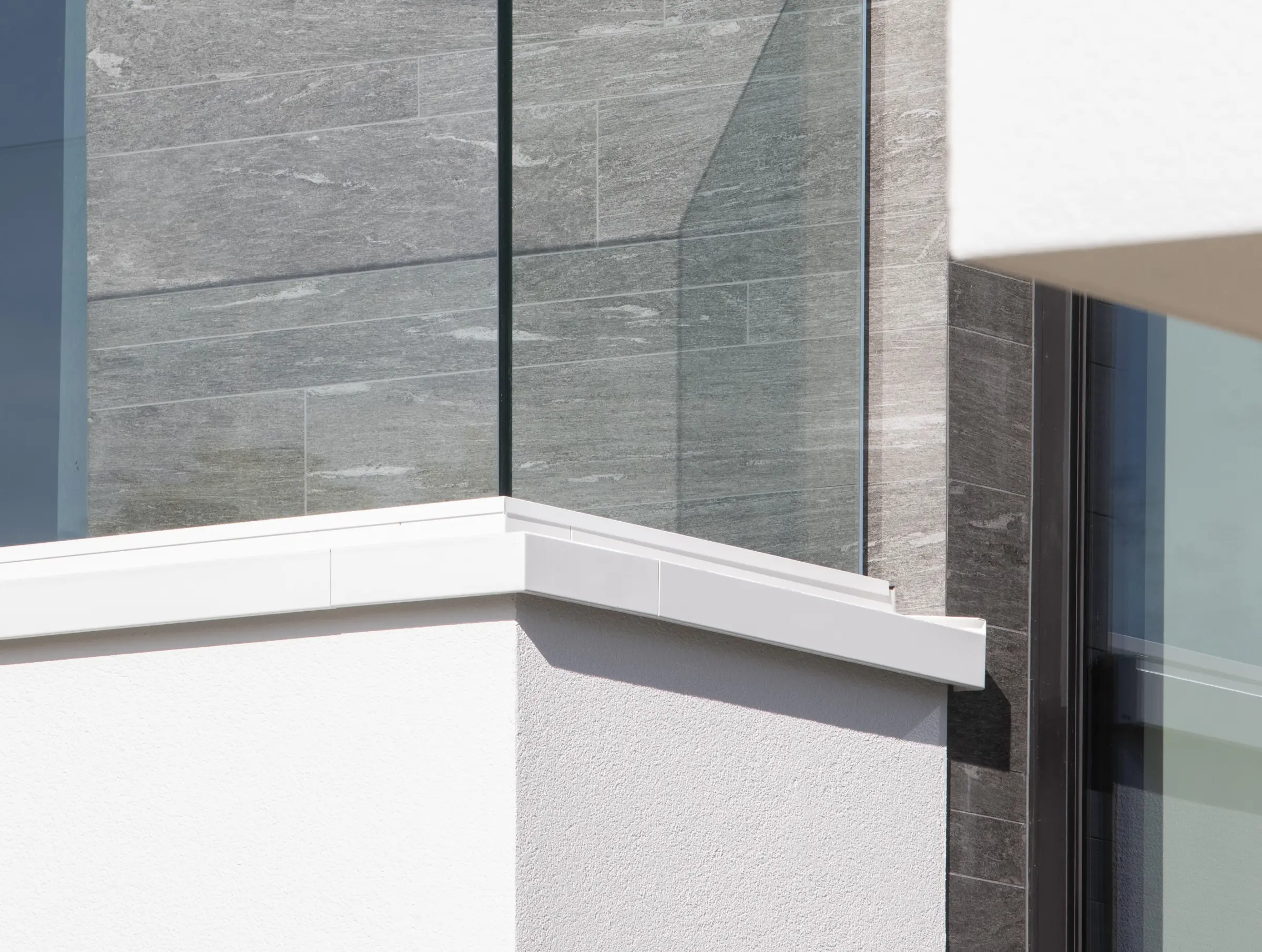 crépi et briquettes