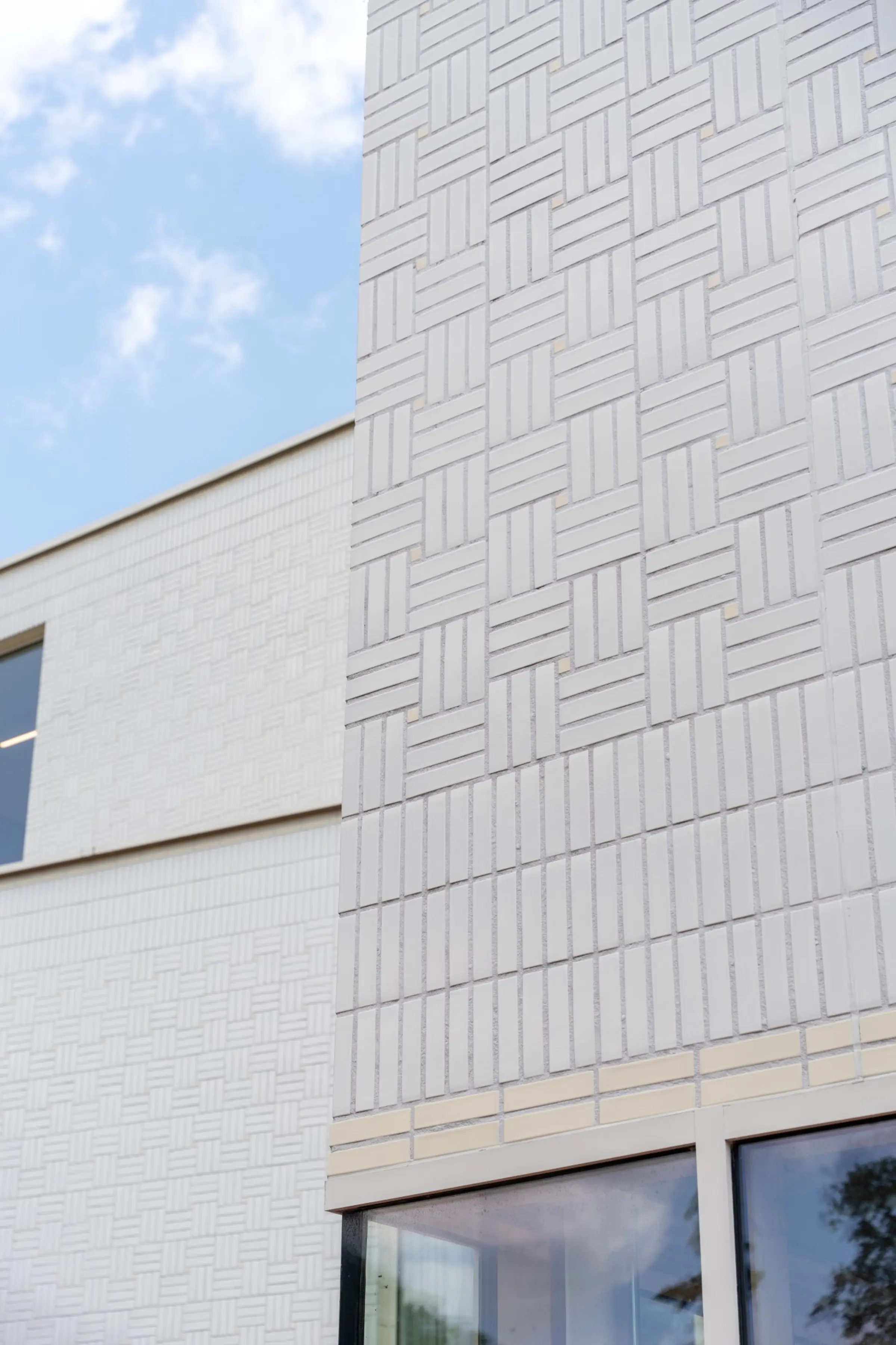 close up witte keramische steenstrip