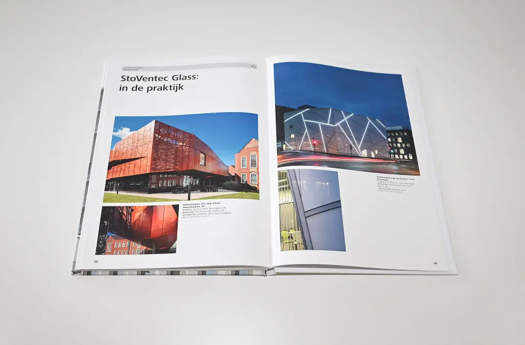 page dans le livre architectural cladding
